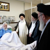 عيادة العلماء والشخصيات للإمام الخامنئي حفظه الله في المستشفى